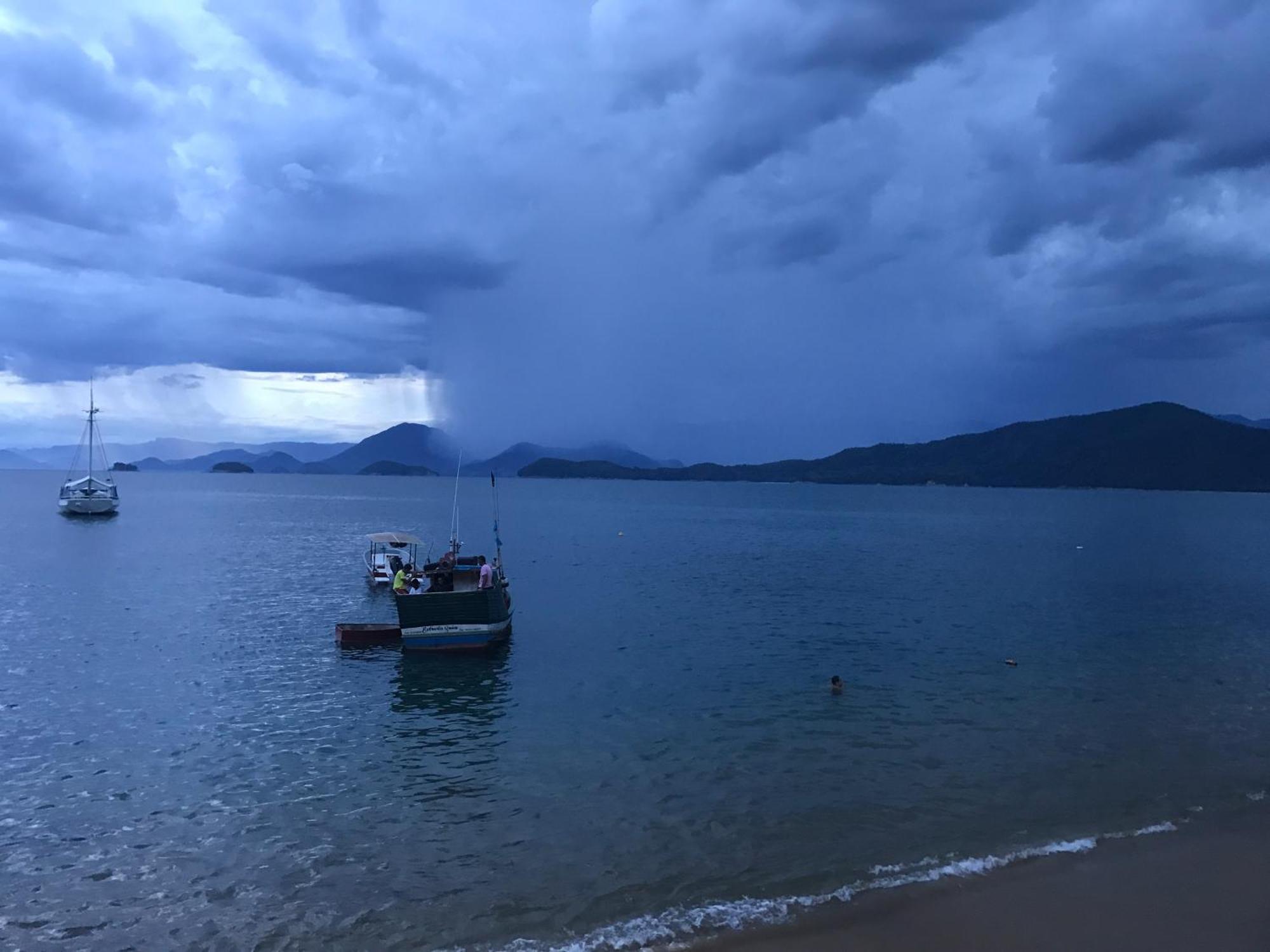 Deck Da Villa Pousada Ubatuba Eksteriør billede